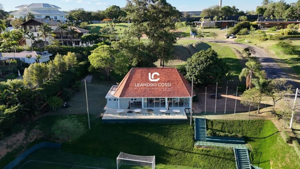 Visão de cima de uma das casas do condomínio